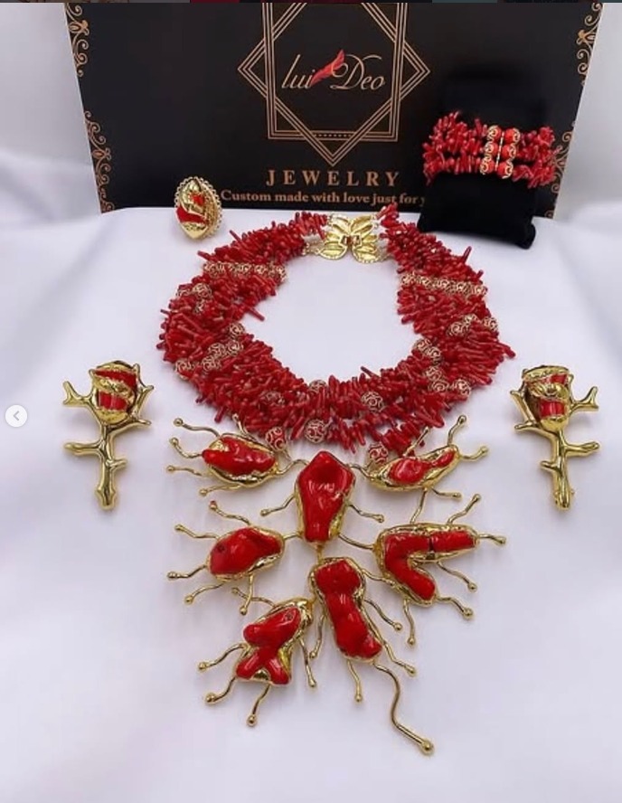 A finished coral bridal set
